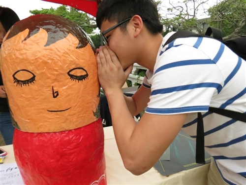 Graduating TKU Students Leave Their Mark