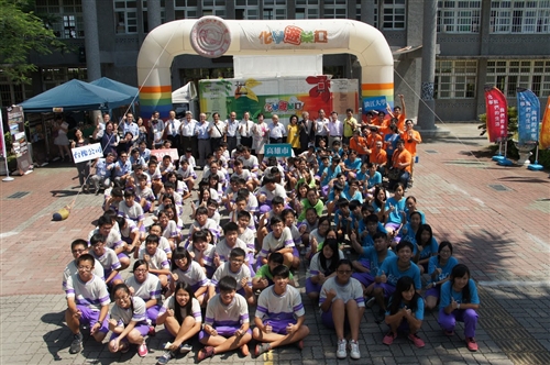 The Chemistry Mobile Reaches 200th Performance