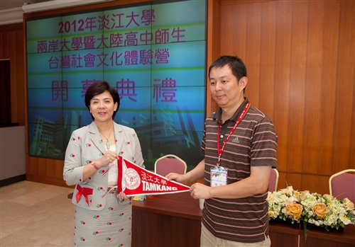 The 2012 Taiwanese Culture Camps