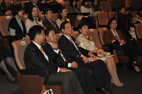 TKU President helps kick off Digital Learning Forum