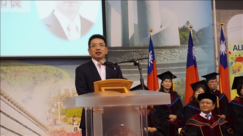 The Island's First All-English Graduation Ceremony Held at Lanyang