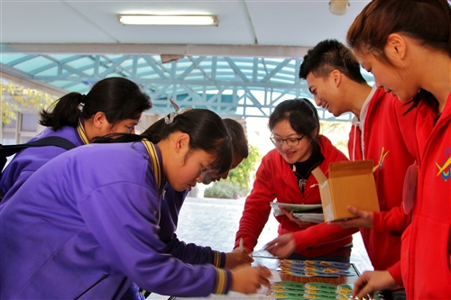 The Bright Light Science Service Team Heads to Liu Ying Junior High School