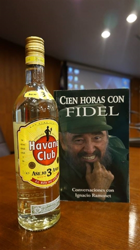 Forum Held to Discuss Relationship Between America and Cuba