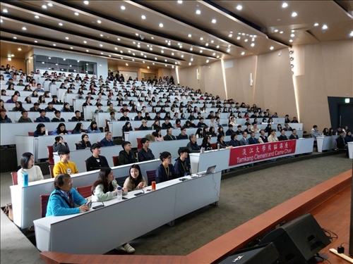 Renowned Scholar, Dr. Hoang Pham, Delivers Guest Lecture at Tamkang