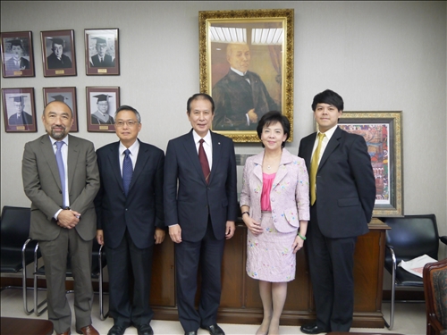 TKU President Visits Waseda College