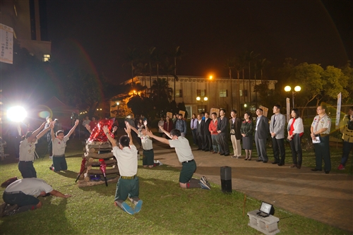 TKU Lights Up for the Christmas Season