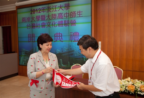 The 2012 Taiwanese Culture Camps