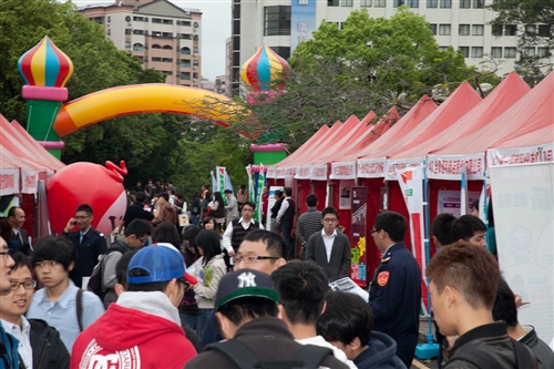 TKU Employment Fairs Draws Big Names
