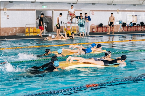 Water Sports Competition: 4 Athletes Break 5 Tournament Records
