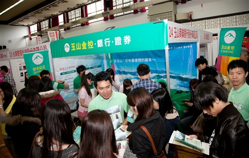 TKU Employment Fairs Draws Big Names
