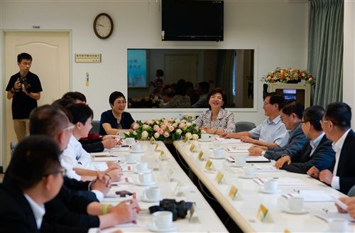 TKU Holds Forum for Young Entrepreneurs