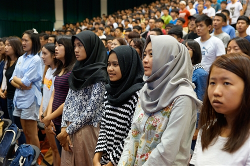 Freshmen Scale the ‘Overcoming Difficulty’ Slope