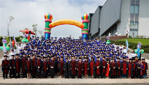 Lanyang Campus 2015-16 Graduation Ceremony