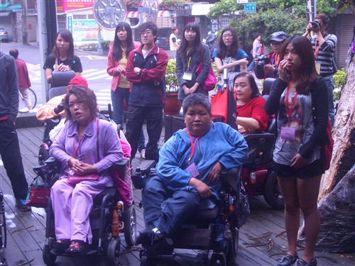 Service Learning to Help the Disabled