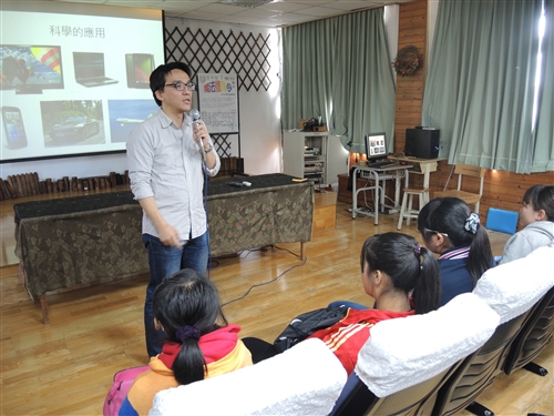 The Bright Light Science Service Team Goes to Tainan