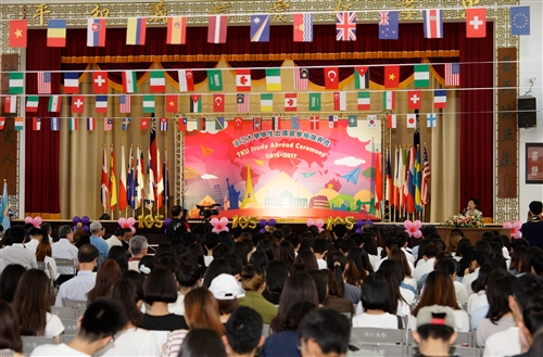 Flag Ceremony for Students Going Abroad for Study