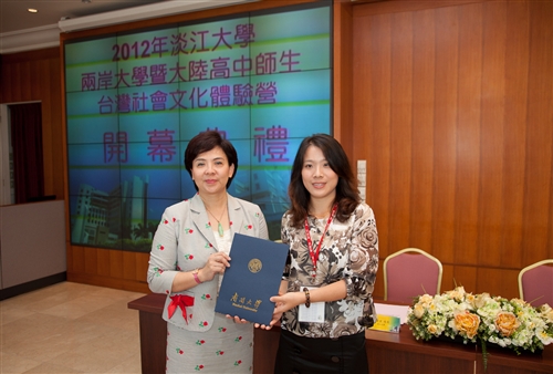 The 2012 Taiwanese Culture Camps