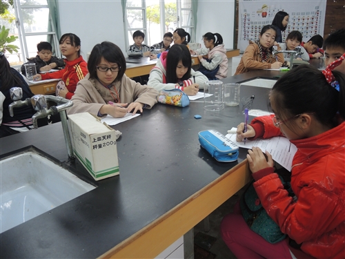 The Bright Light Science Service Team Goes to Tainan