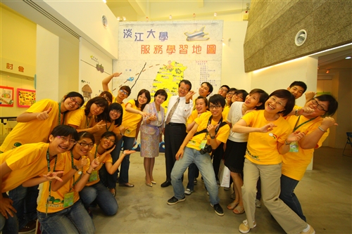 TKU Only University to Win MOE’s 2013 Friendly Campus Award