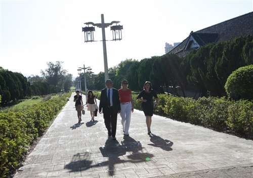 奧地利維也納大學校長Prof. Heinz W. Engl伉儷蒞校參訪。