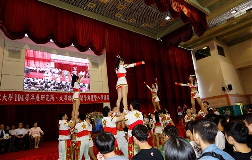 New Students Enter Campus Old School