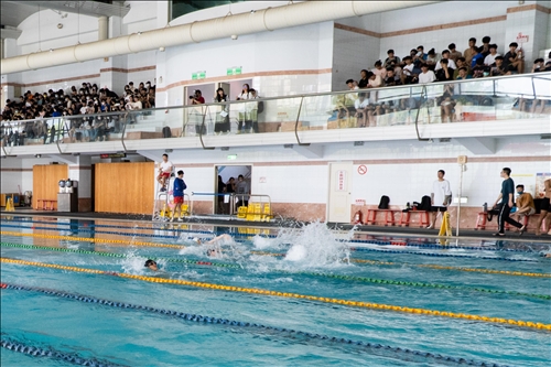 Water Sports Competition: 4 Athletes Break 5 Tournament Records