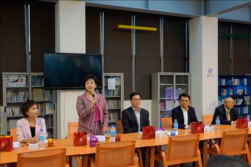 TKU Administrative Staff Take a Tour of GDI
