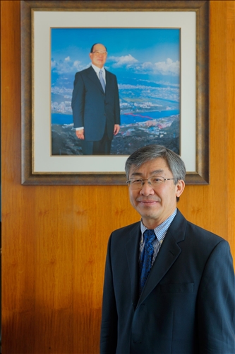 Renowned Scholar, Dr. Hoang Pham, Delivers Guest Lecture at Tamkang