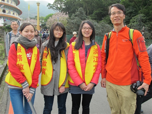 Tamkang University Volunteers Services at Tien Yuan Temple For Sakura Season