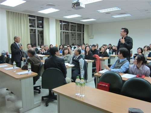 The EMBA invites Governor Junq-tzer Lin to Give a Lecture for Young Professionals
