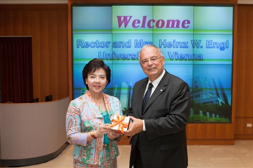 奧地利維也納大學校長Prof. Heinz W. Engl伉儷蒞校參訪。