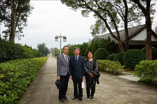 Renowned Scholar, Dr. Hoang Pham, Delivers Guest Lecture at Tamkang