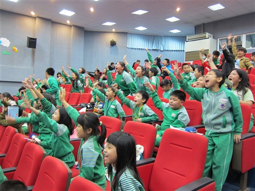 Freshmen Entertain and Educate Local Students