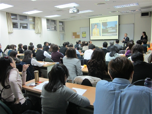 The EMBA invites Governor Junq-tzer Lin to Give a Lecture for Young Professionals