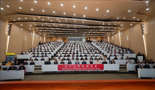 Renowned Scholar, Dr. Hoang Pham, Delivers Guest Lecture at Tamkang