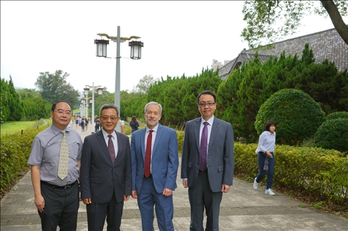 Dr. Avery Goldstein Delivers the 11th Lecture in the Tamkang Clement and  Carrie Chair Lecture Series