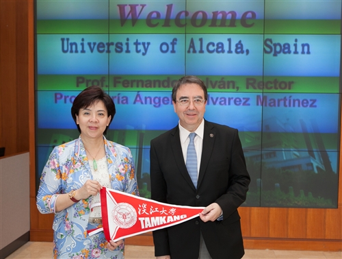 A Visit by Rector Fernando Galván
