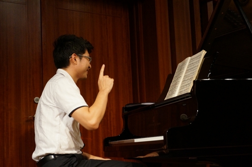 The Female Faculty Association Brings Charming Performance in Celebration of Giving