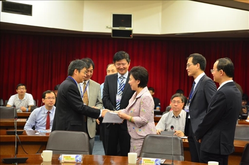A Forum on the Future of IT