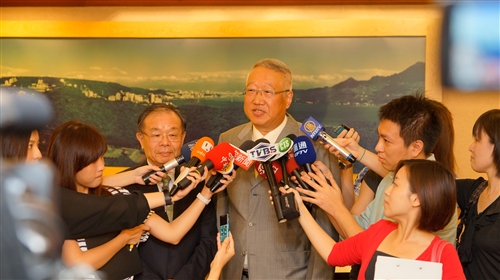 TKU Signs Academic Agreement with Foxconn