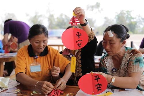 TKU Student Service Group Heads to Thailand to Teach Chinese