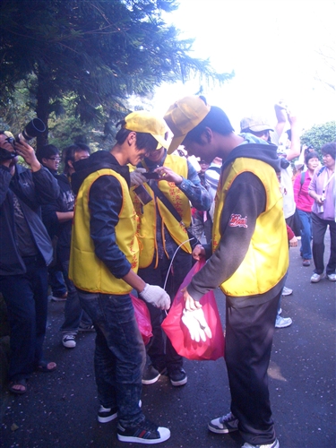 Serving the Community at Tian Yuan Temple