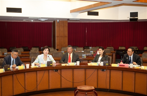 馬來西亞拉曼大學校董會主席伉儷及校長一行6人蒞校訪問。