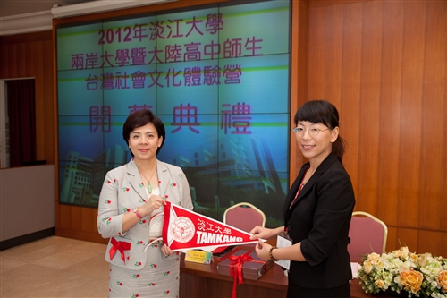 The 2012 Taiwanese Culture Camps