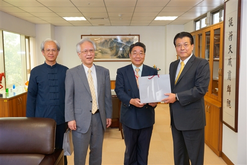 The President of Nagasaki University Visits TKU