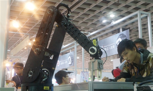 TKU  in the 2015 Robot Competition