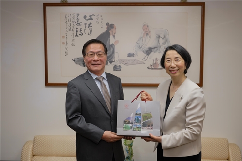 Strengthening Ties with Tsuda University, Japan